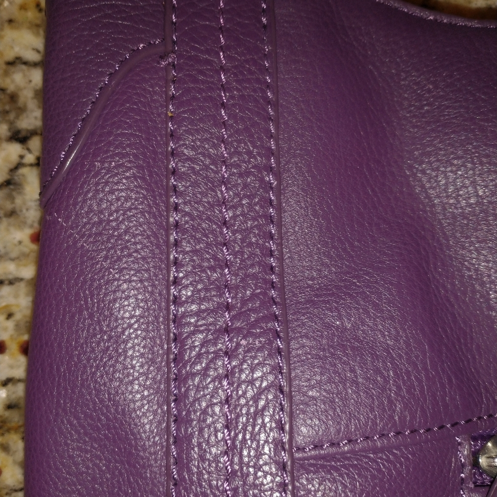 Handbag - Picture 4 of 8